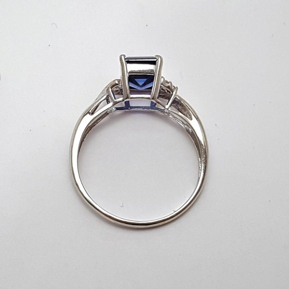 Exquisite 10K Solid White Gold Ladies Designer Synthetic Sapphire & Diamond Ring - Picture 8 of 11